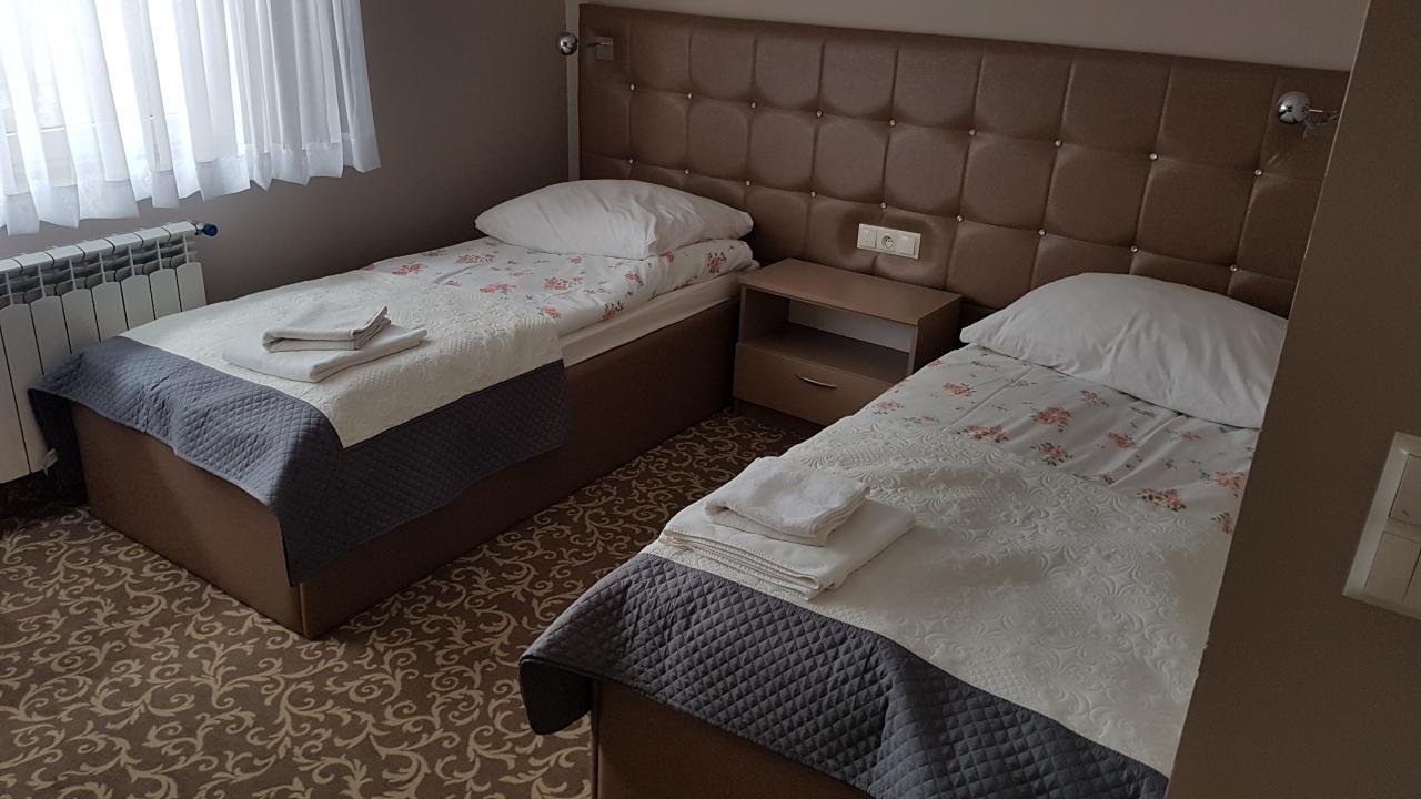 Hotel Gutland Wysokie Mazowieckie Экстерьер фото