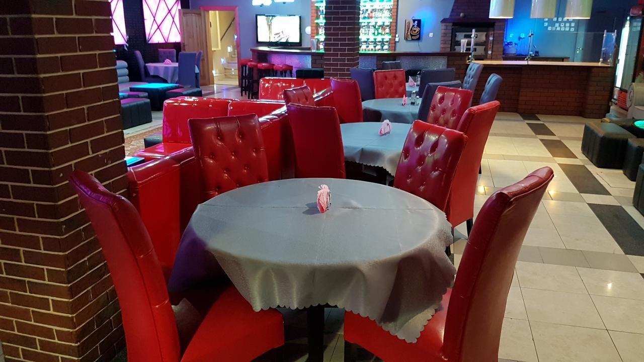 Hotel Gutland Wysokie Mazowieckie Экстерьер фото