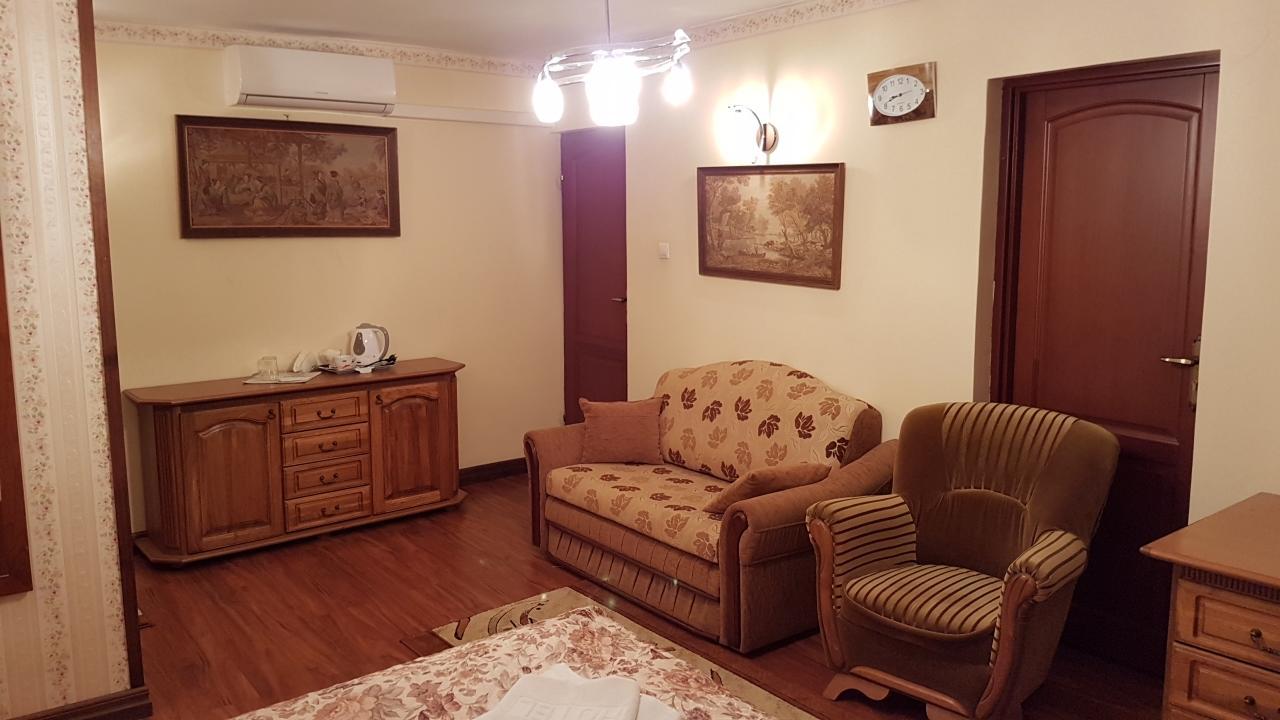 Hotel Gutland Wysokie Mazowieckie Экстерьер фото