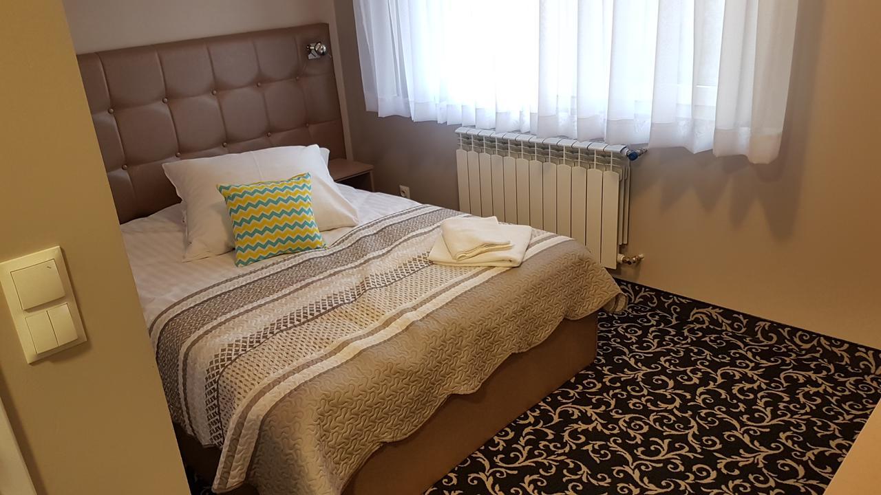 Hotel Gutland Wysokie Mazowieckie Экстерьер фото